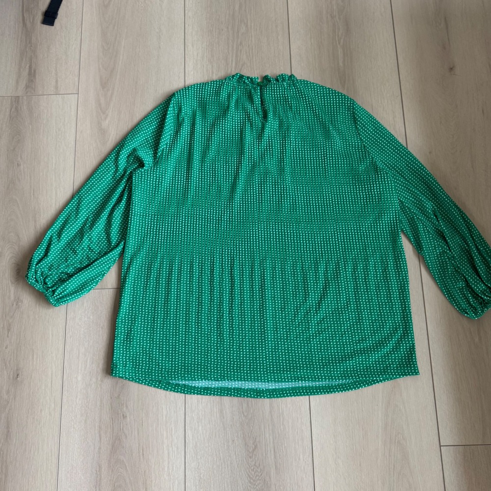 Adrianna Papell Green Polka Dot Ruffle Neck Long Sleeve Blouse Top‎ M - Picture 3 of 9